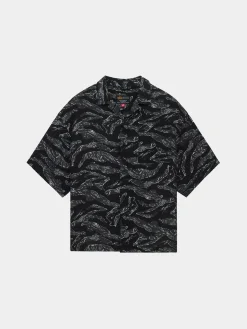 CAMO RELAXED CAMP SHORT SLEEVE SHIRT