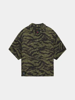 CAMO RELAXED CAMP SHORT SLEEVE SHIRT