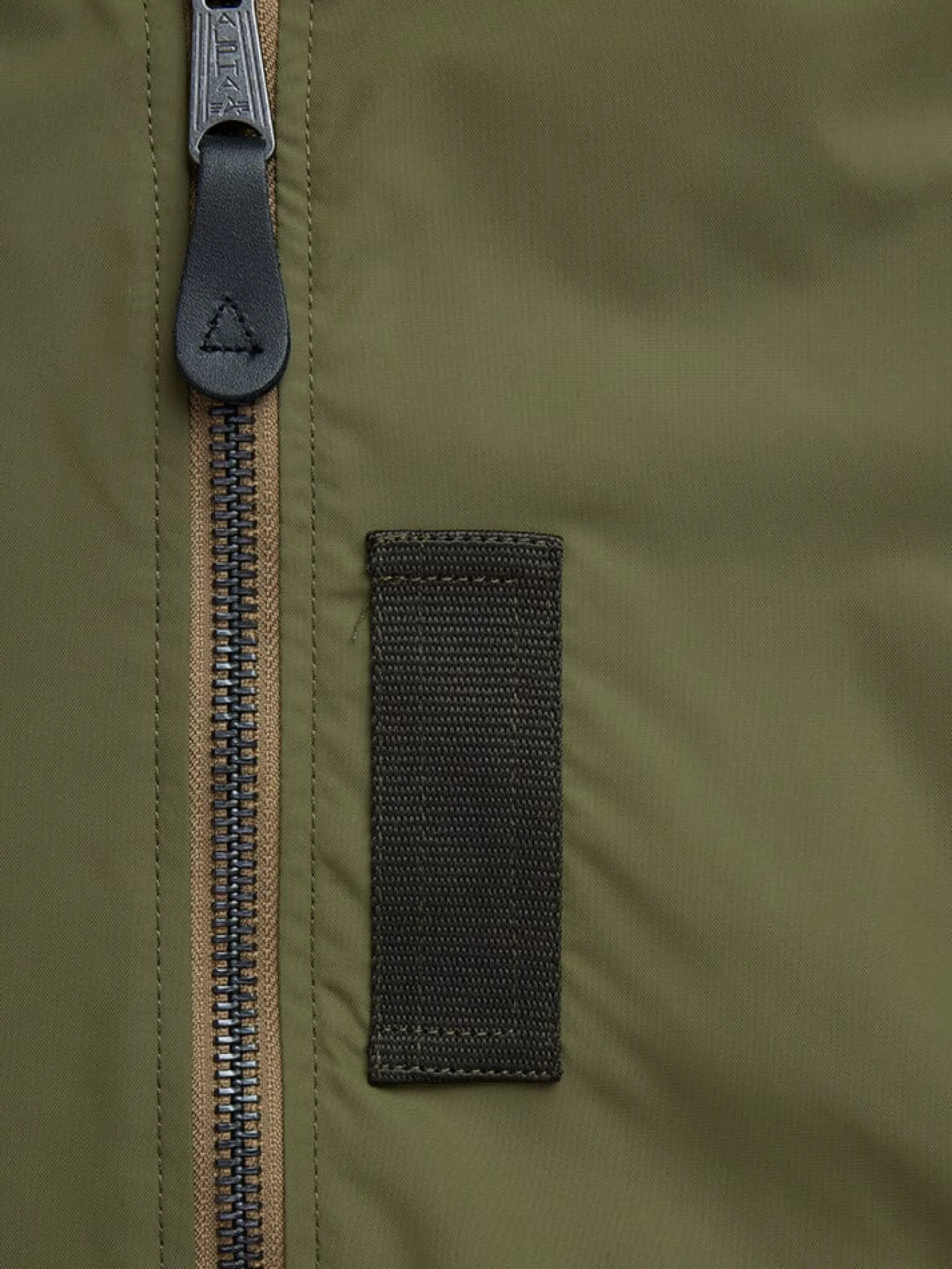 L-2B SKYMASTER GEN II BOMBER JACKET