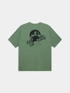 RELAXED EYES ON THE PRIZE TEE