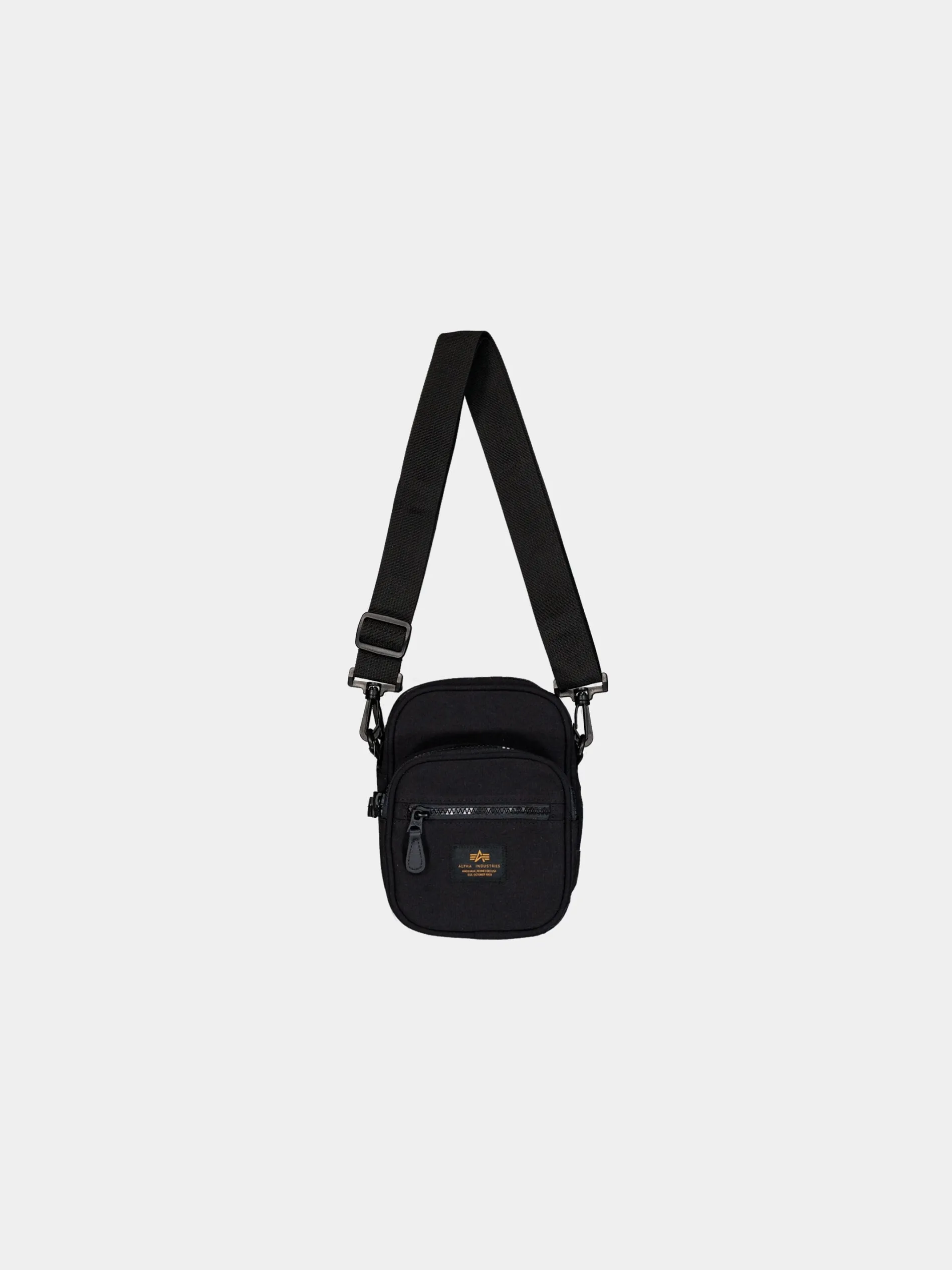 SMALL LABEL MESSENGER BAG