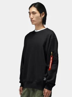 UTILITY POCKET CREWNECK