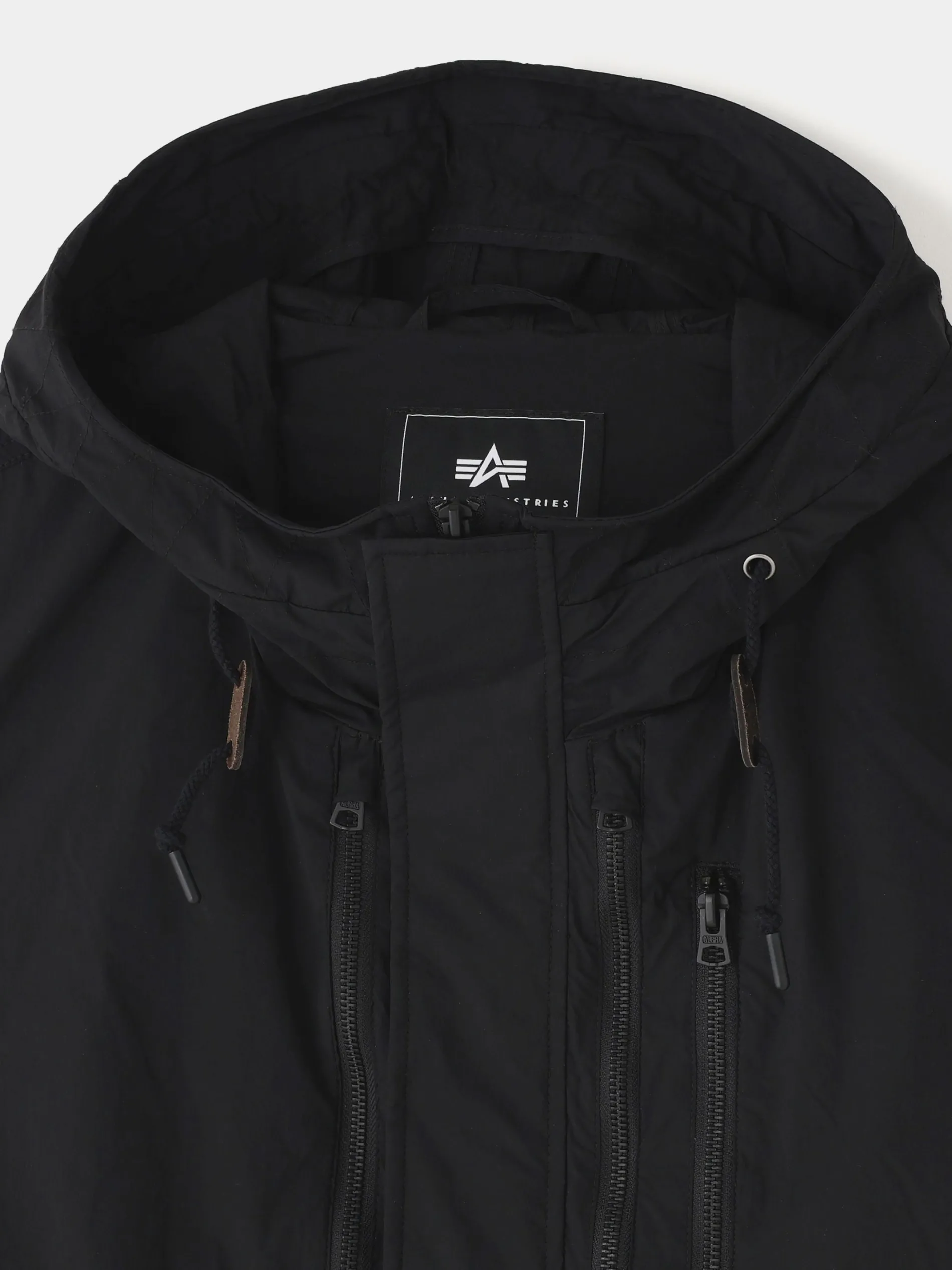 WHITE MOUNTAINEERING X ALPHA FISHTAIL PARKA